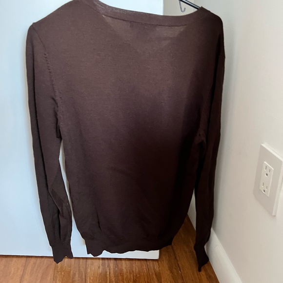 Men's Brown Fink V-Neck Sweater, Size Small - Picture 4 of 4